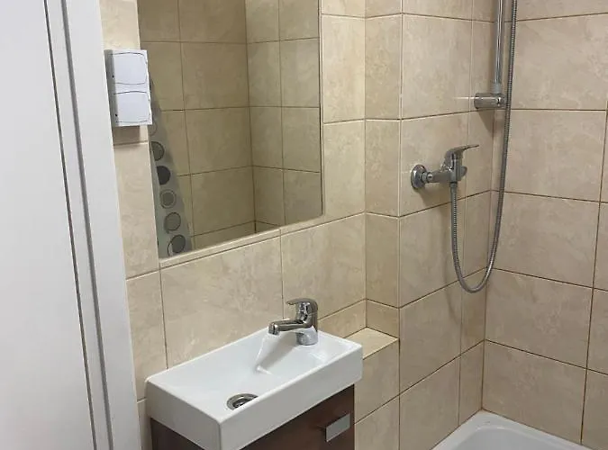 Auberge de jeunesse Piwnica *